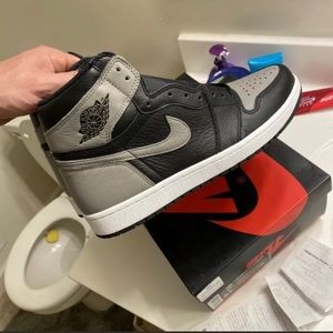 Shawdo Jordan 1’s, Size 7-11